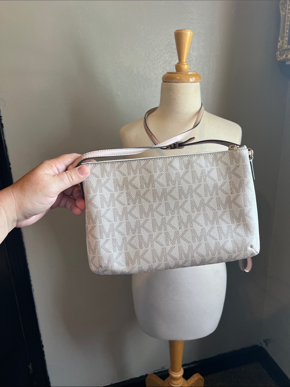 Michael Kors Blush Pink Logo Crossbody with Gold Hardware - Picture 2 of 4